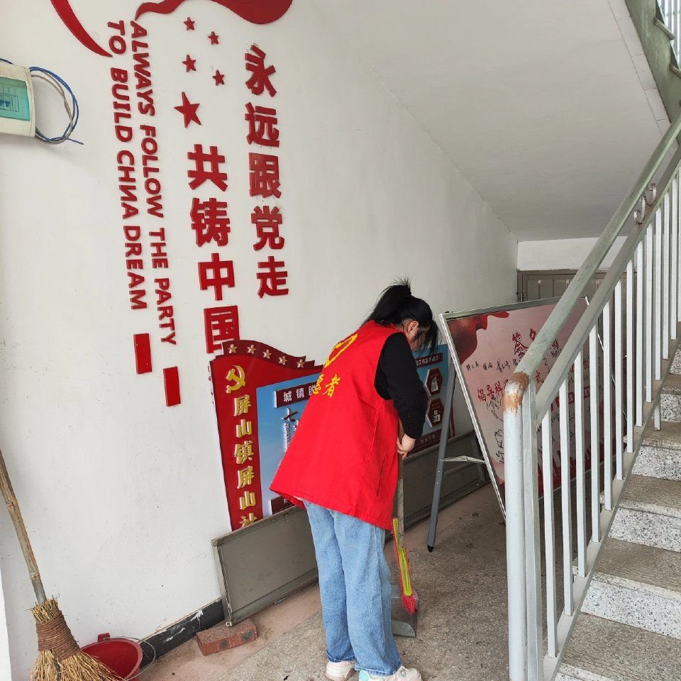 青春护路网 志愿暖冬行——四川交职院学子2026年寒假志愿者实习纪实